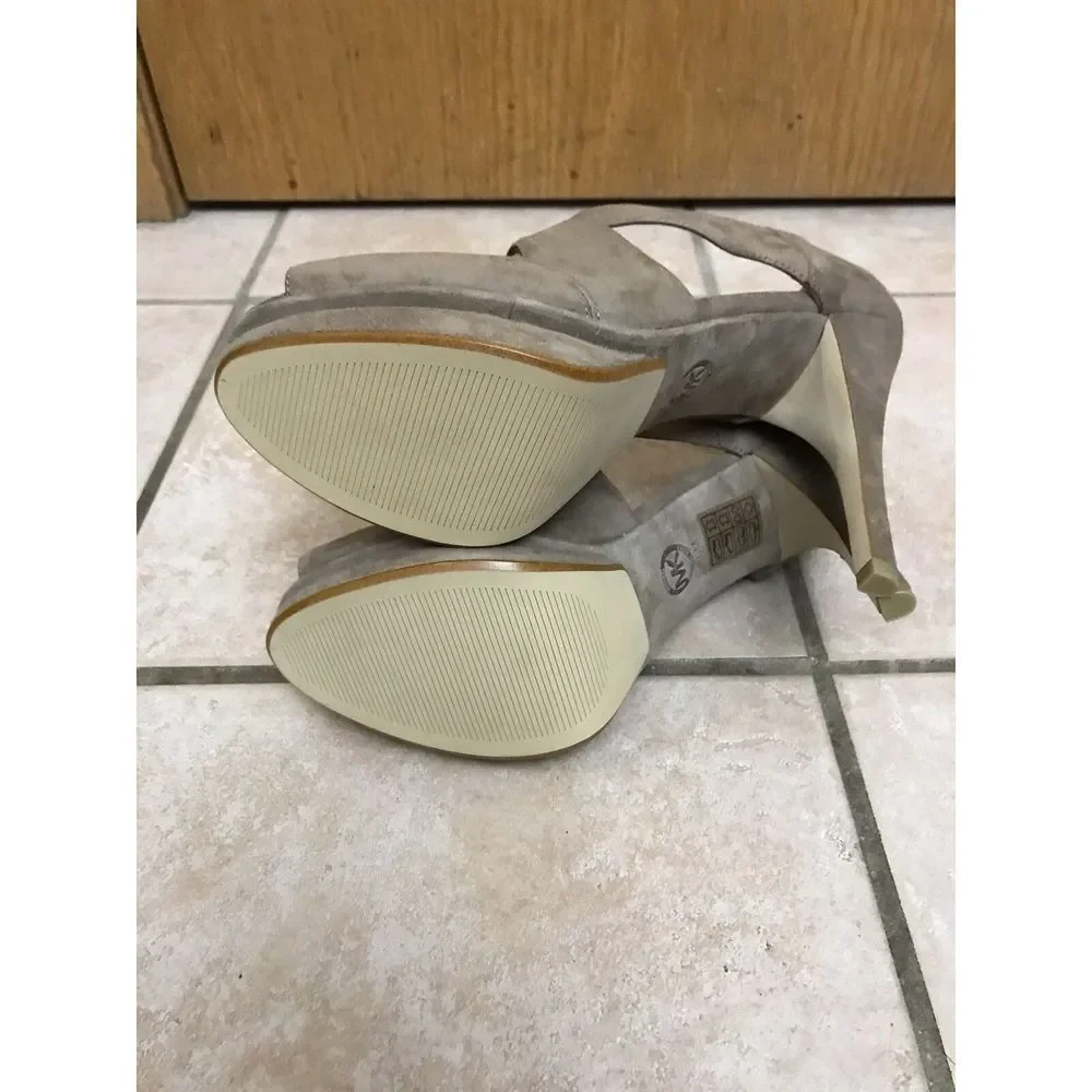 Michael Kors Elena Cross Strap‎ Dark Dune Size 10